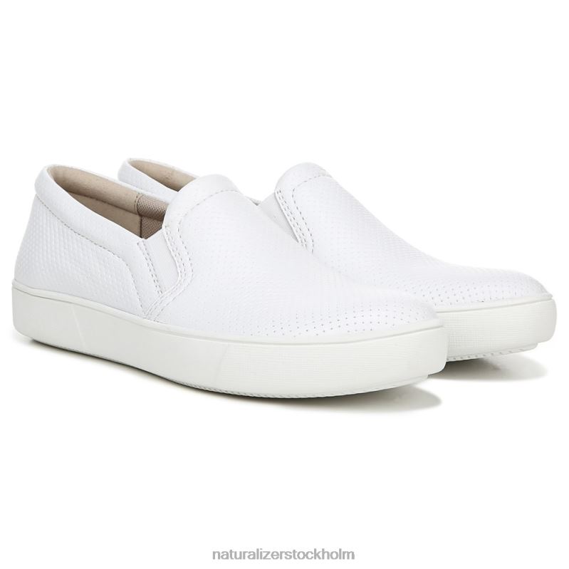 marianne slip on sneaker vitt perforerat läder 444DB511 sneakers | Naturalizer kvinnor