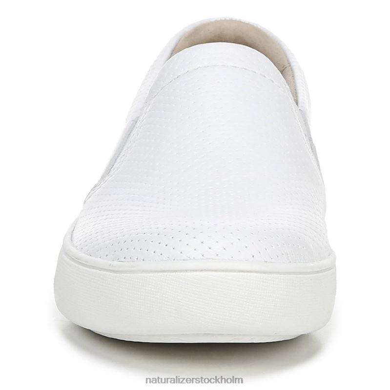 marianne slip on sneaker vitt perforerat läder 444DB511 sneakers | Naturalizer kvinnor